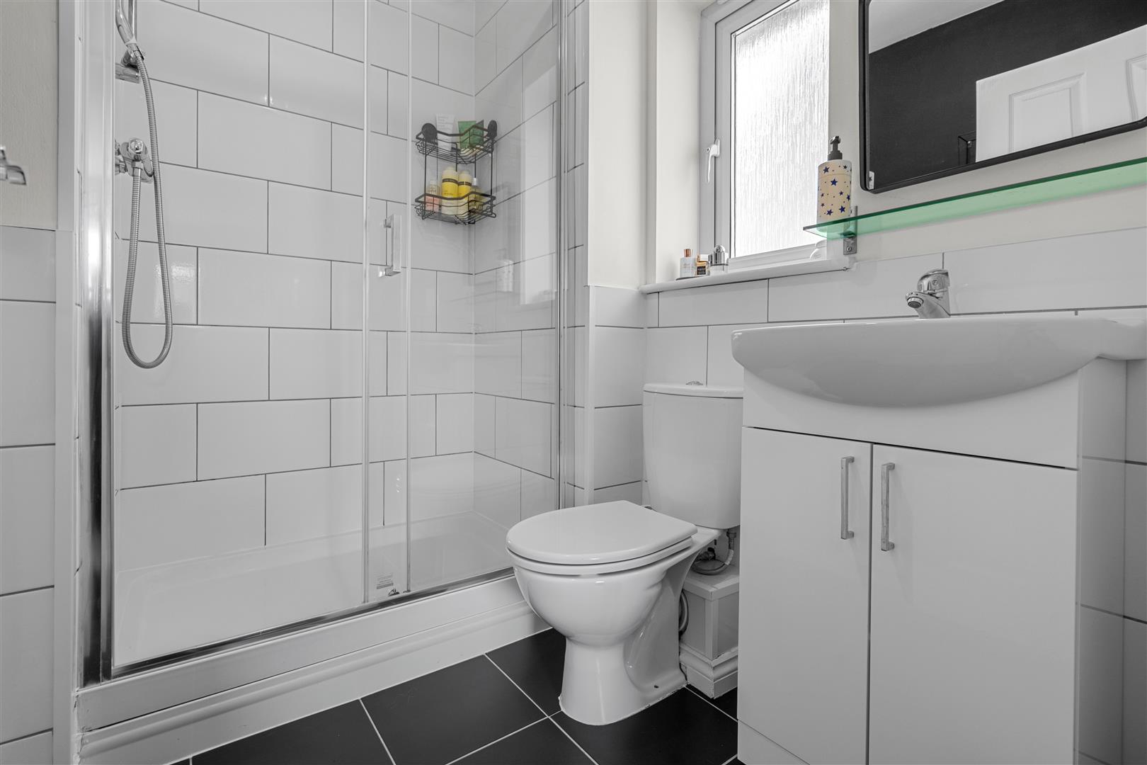 Master En-Suite